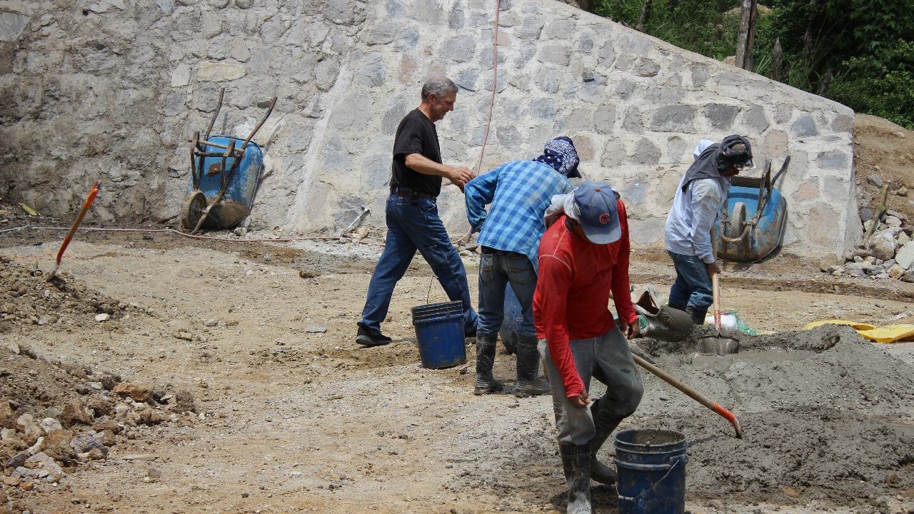 Funding construction and operating costs for a church, library and clinic in Cerro Bueno, La Paz Honduras.